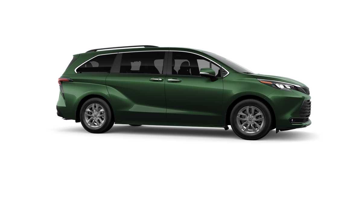 Thumbnail: 2026 Toyota Sienna - 13