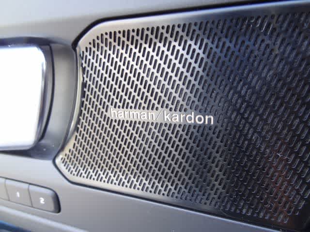 Thumbnail: 2023 Volvo C40 - 22