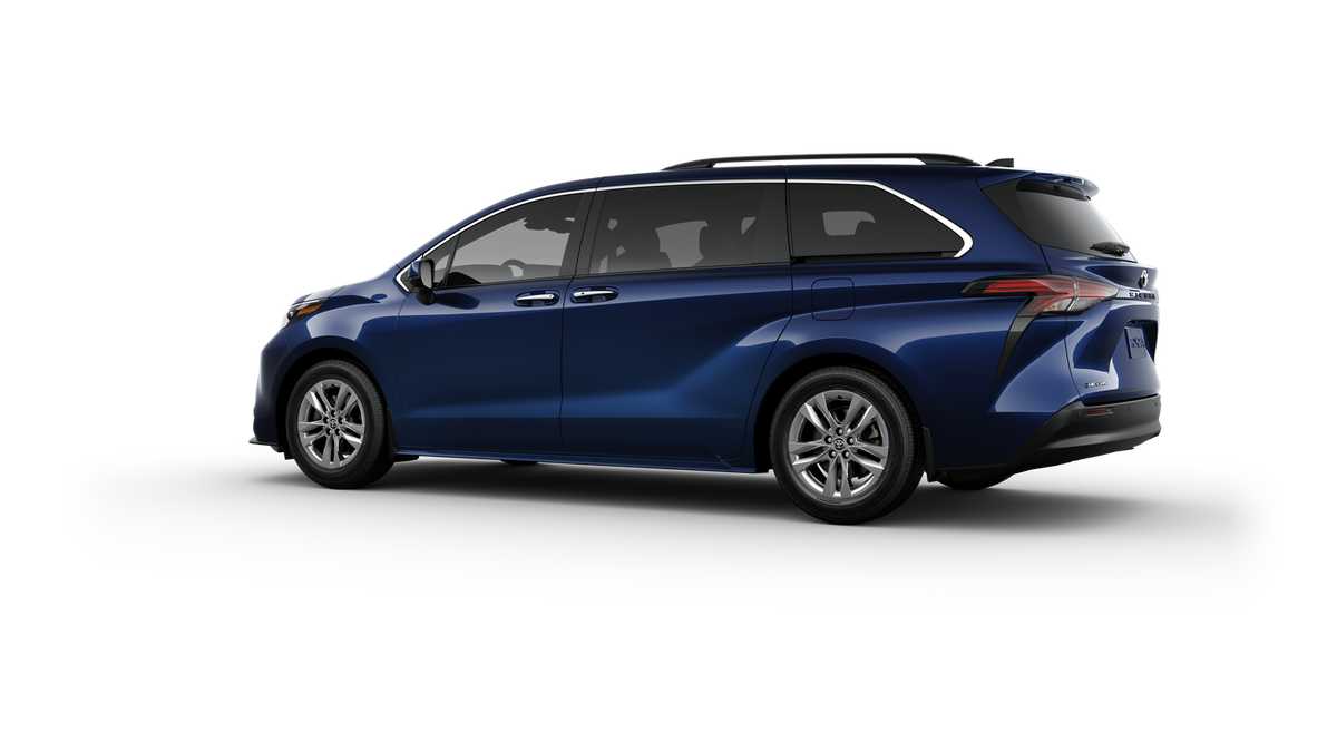 Thumbnail: 2025 Toyota Sienna - 5