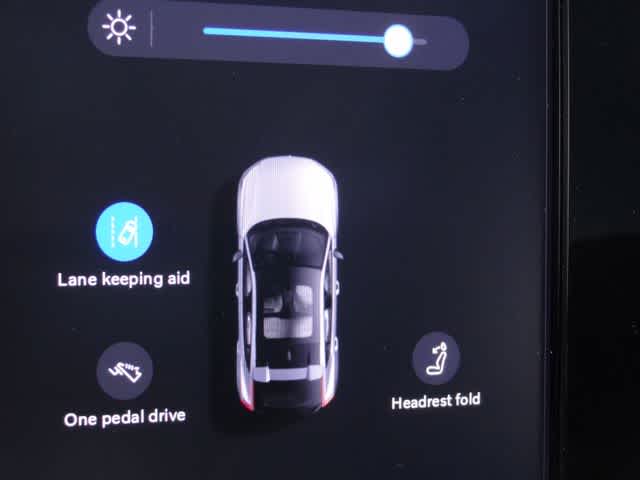 Thumbnail: 2023 Volvo C40 - 35