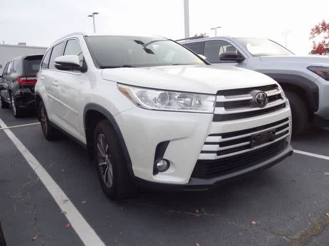 Thumbnail: 2019 Toyota Highlander - 3