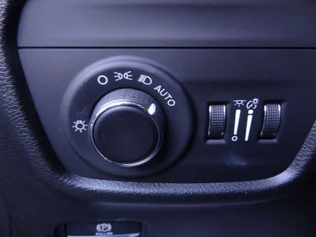 Thumbnail: 2021 Jeep Grand Cherokee L - 10