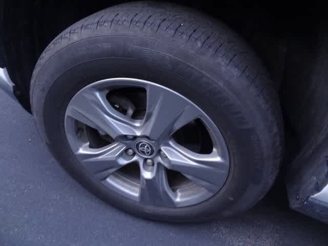 Thumbnail: 2024 Toyota RAV4 - 20