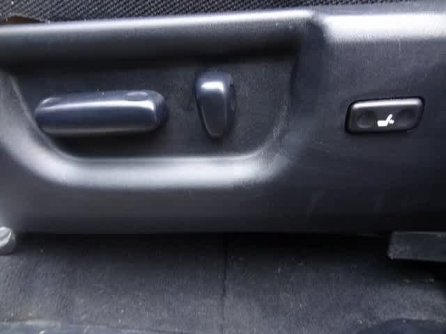 Thumbnail: 2012 Toyota Tundra - 15