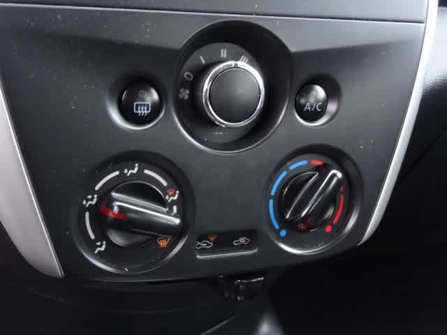 Thumbnail: 2018 Nissan Versa - 11