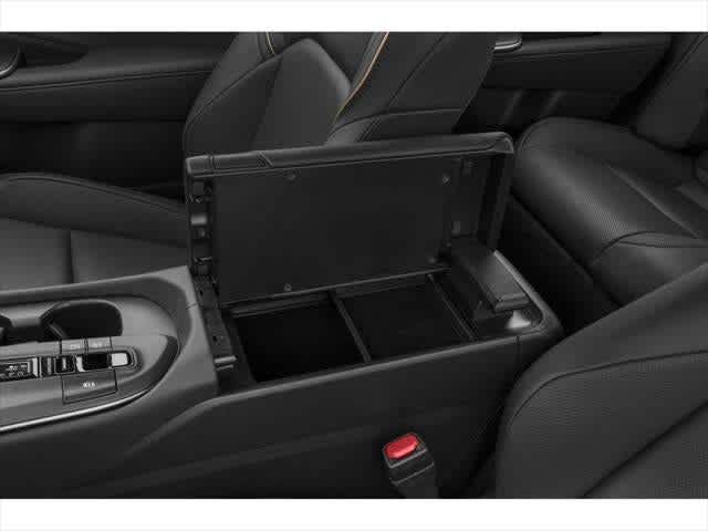 Thumbnail: 2023 Toyota Crown - 10