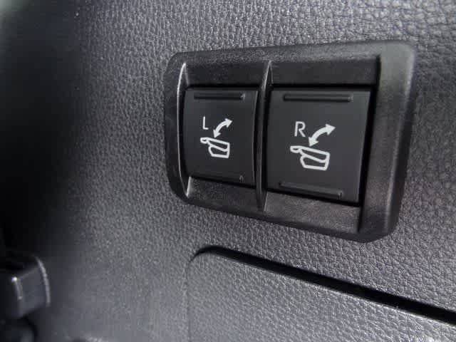 Thumbnail: 2023 Toyota Sequoia - 12