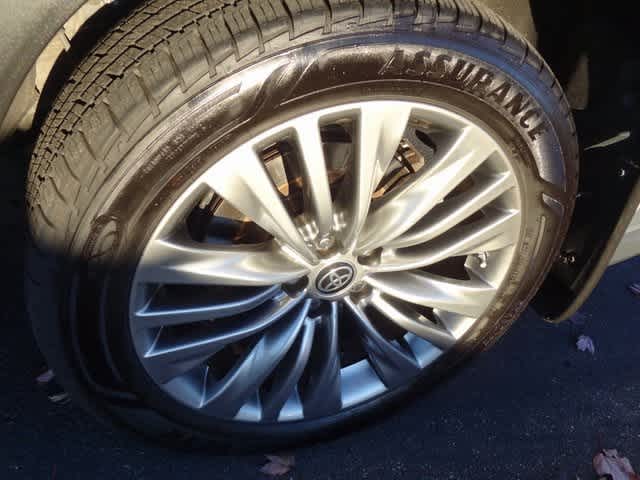 Thumbnail: 2022 Toyota Highlander - 14