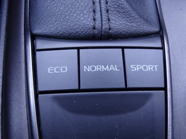 Thumbnail: 2023 Toyota Camry - 31