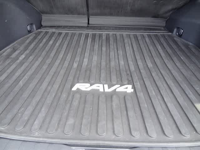 Thumbnail: 2021 Toyota RAV4 - 8