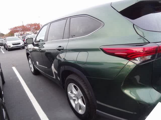Thumbnail: 2023 Toyota Highlander - 6