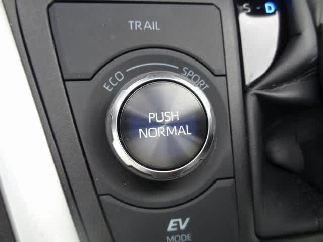 Thumbnail: 2024 Toyota RAV4 - 31