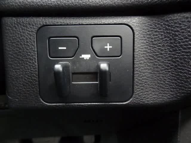 Thumbnail: 2023 Toyota Sequoia - 26