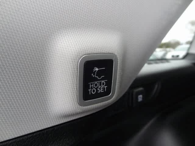 Thumbnail: 2023 Jeep Grand Cherokee - 22