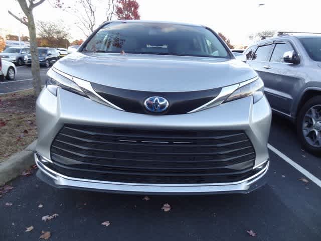 Thumbnail: 2024 Toyota Sienna - 2