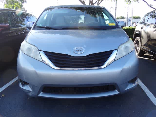Thumbnail: 2012 Toyota Sienna - 2