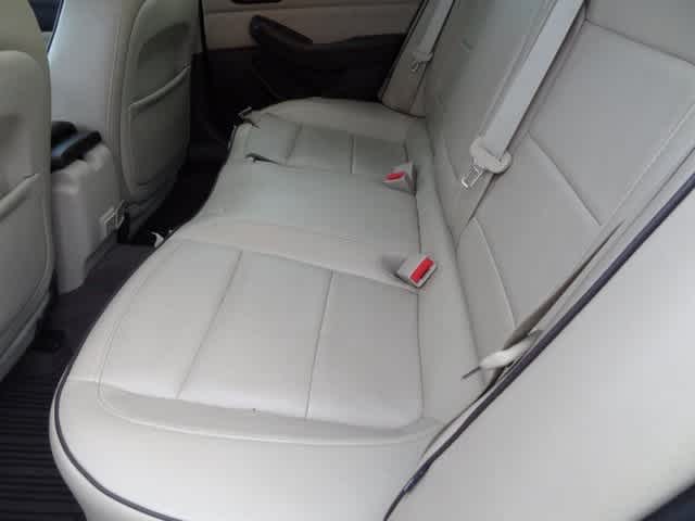 Thumbnail: 2013 Chevrolet Malibu - 10