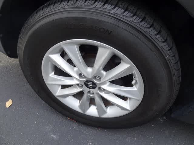 Thumbnail: 2020 Kia Sorento - 12