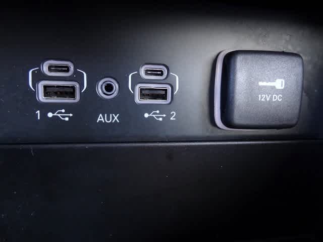 Thumbnail: 2023 Jeep Grand Cherokee - 31