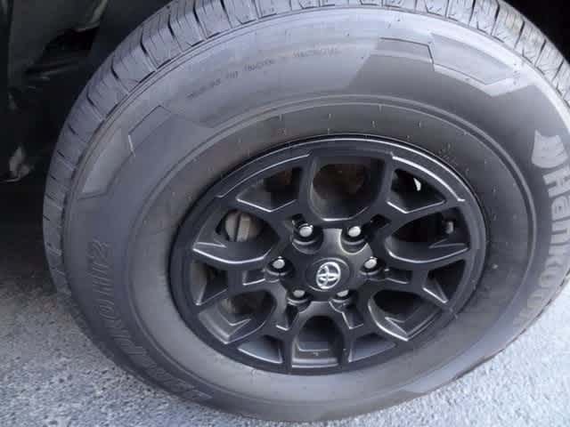 Thumbnail: 2022 Toyota Tacoma - 24