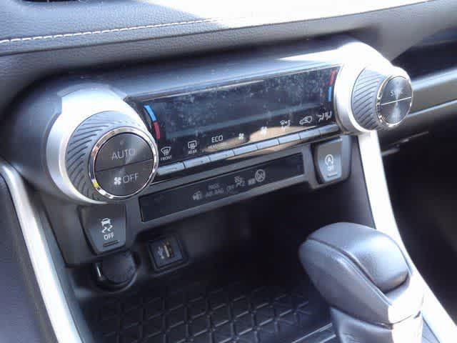 Thumbnail: 2023 Toyota RAV4 - 16