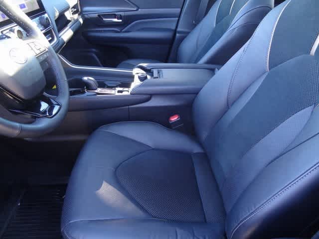 Thumbnail: 2024 Toyota Grand Highlander - 6