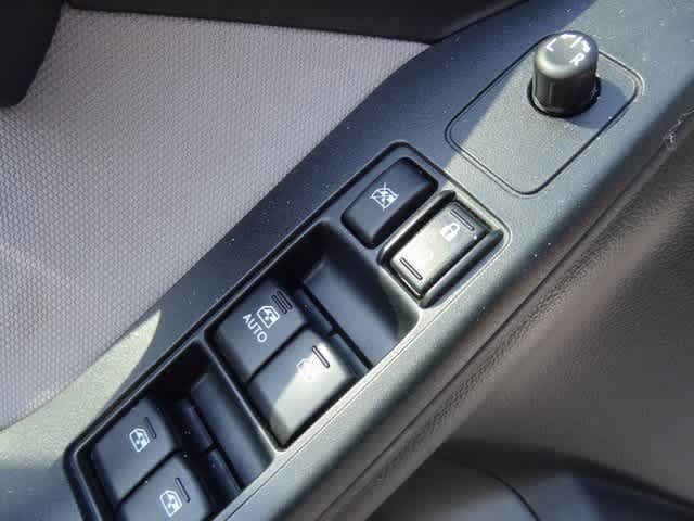 Thumbnail: 2015 Subaru Forester - 10
