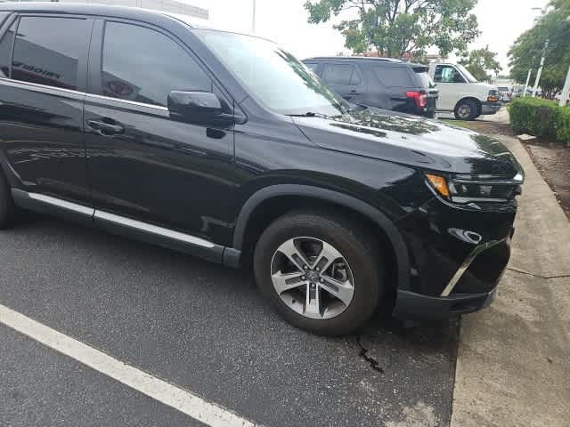Thumbnail: 2023 Honda Pilot - 2