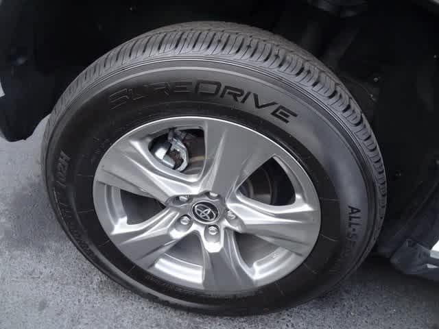 Thumbnail: 2024 Toyota RAV4 - 10