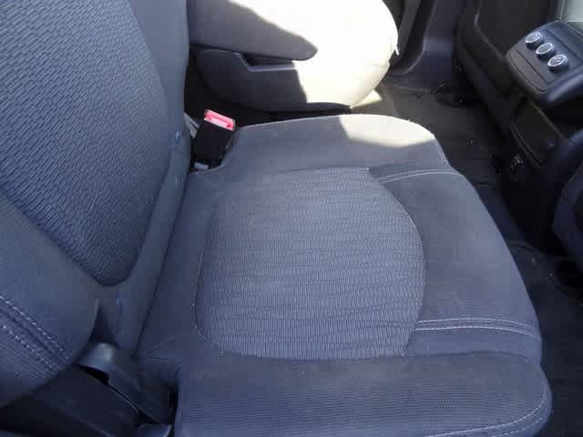 Thumbnail: 2015 Chevrolet Traverse - 22