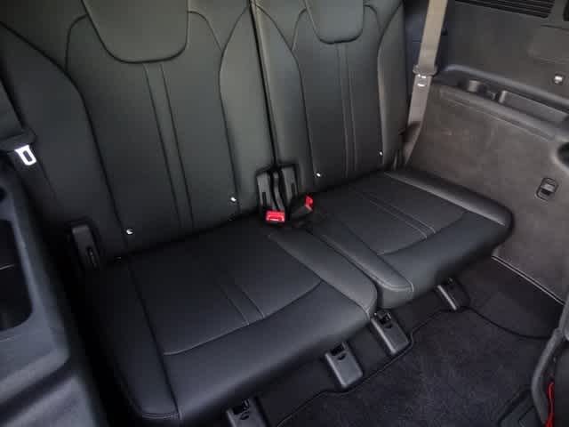 2024 Kia Sorento EX 18