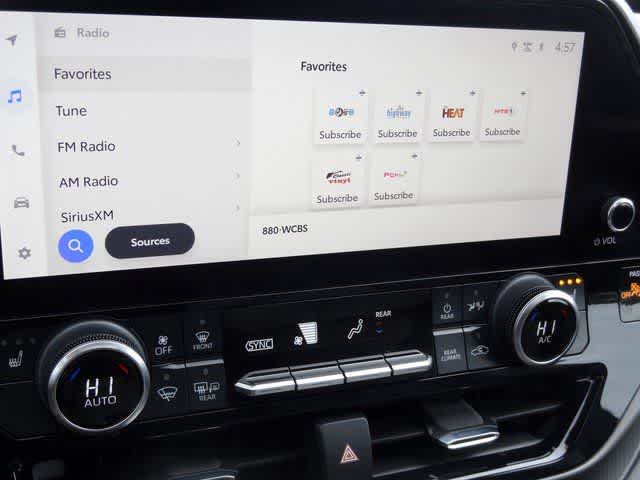 Thumbnail: 2023 Toyota Highlander - 27