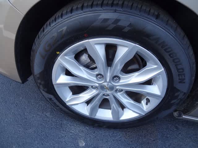 Thumbnail: 2022 Chevrolet Malibu - 13