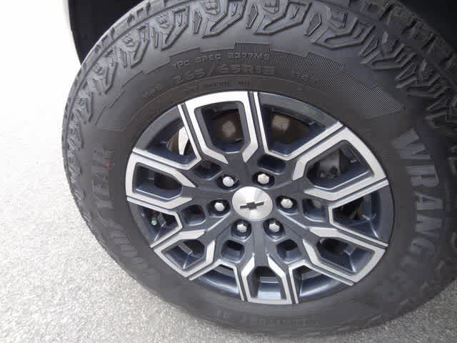 Thumbnail: 2024 Chevrolet Colorado - 37