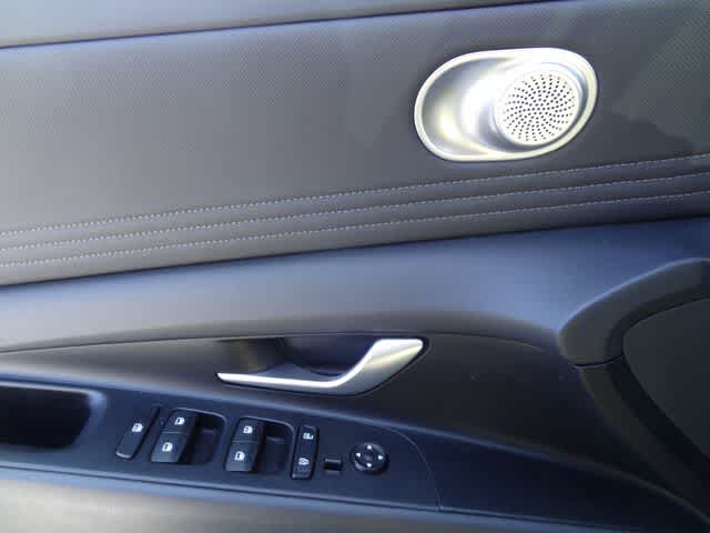 Thumbnail: 2025 Hyundai Elantra - 12