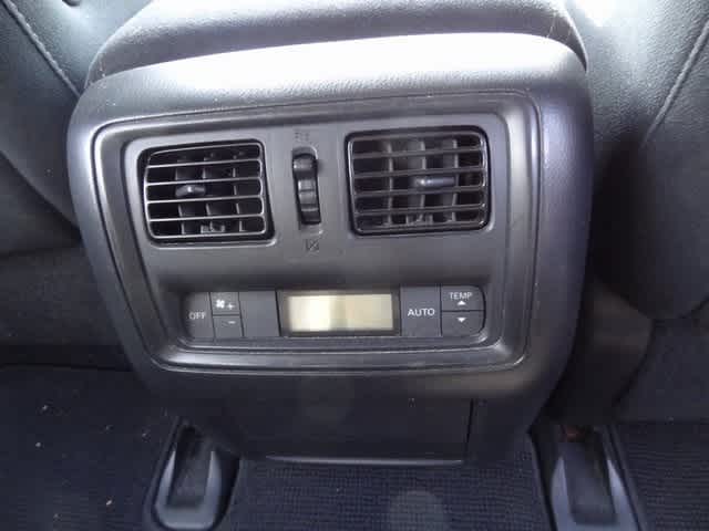 Thumbnail: 2013 Nissan Pathfinder - 16
