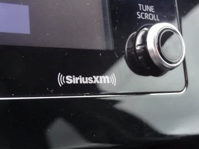 Thumbnail: 2021 Toyota Camry - 22