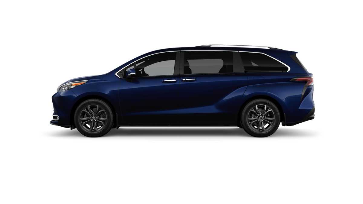Thumbnail: 2026 Toyota Sienna - 4