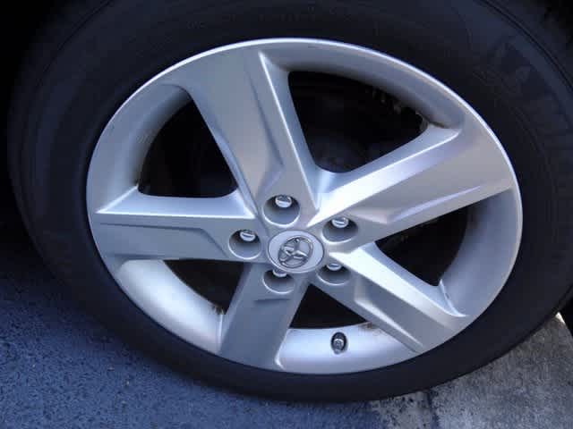 Thumbnail: 2012 Toyota Camry - 23