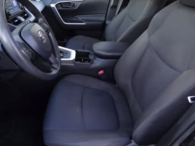 Thumbnail: 2022 Toyota RAV4 - 6