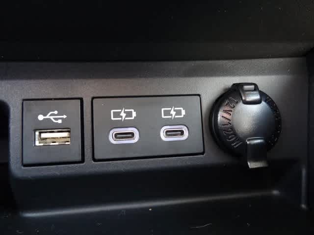 Thumbnail: 2023 Toyota Highlander - 38