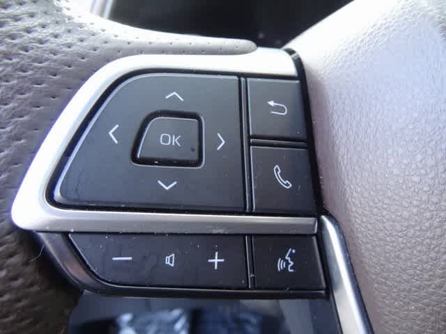 Thumbnail: 2023 Toyota Sienna - 32