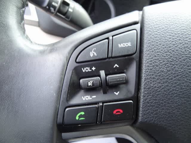 Thumbnail: 2016 Hyundai Tucson - 8