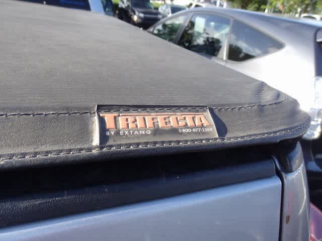 Thumbnail: 2011 Toyota Tundra - 6