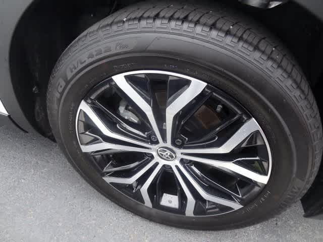 Thumbnail: 2025 Toyota Crown - 14