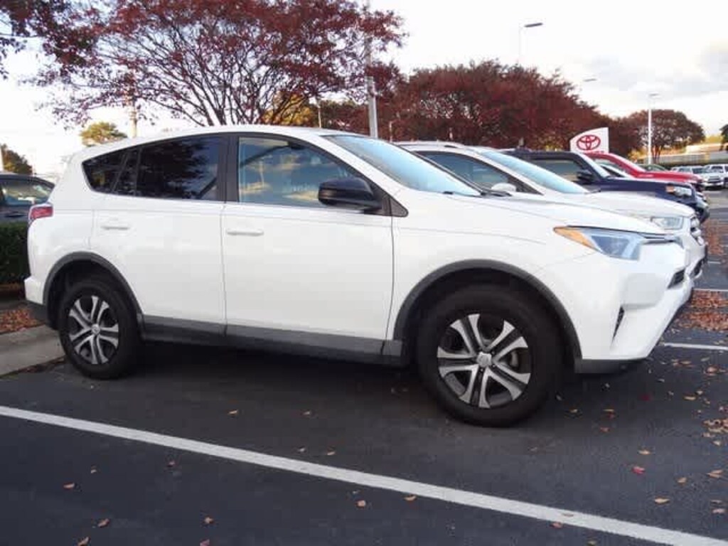 Used 2017 Toyota RAV4 LE SUV