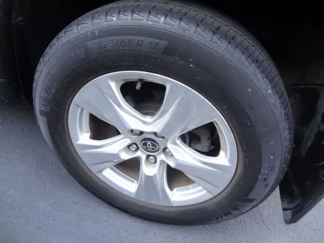 Thumbnail: 2021 Toyota RAV4 - 12