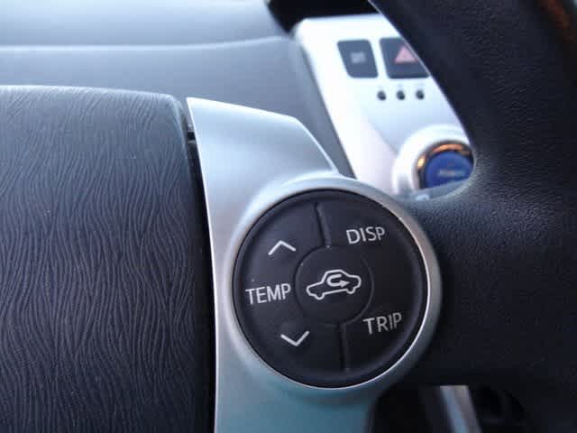 Thumbnail: 2012 Toyota Prius v - 14