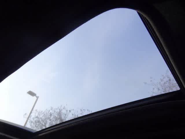 Thumbnail: 2017 Toyota RAV4 - 9