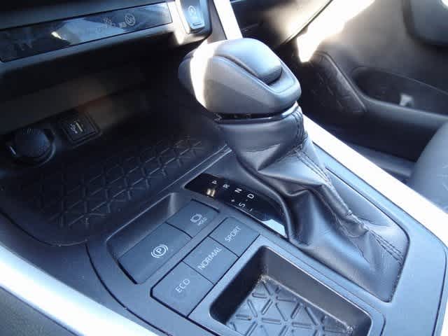 Thumbnail: 2024 Toyota RAV4 - 12